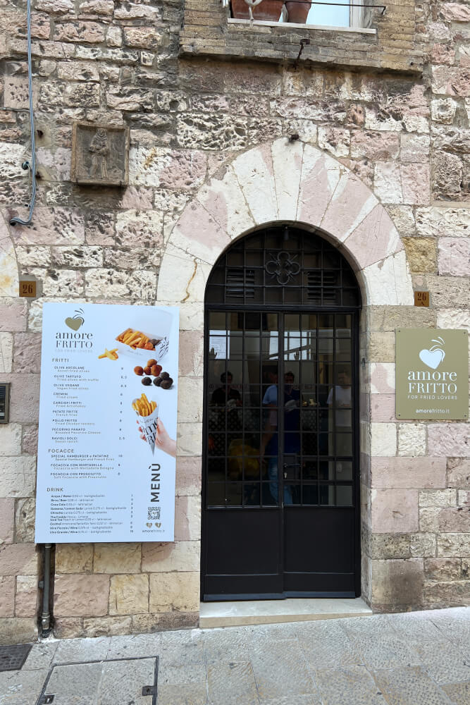 imd_case_amore_fritto_allestimento_gal4